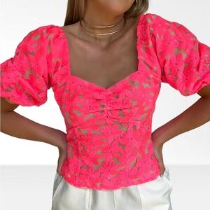 NWT Adelyn Rae Vibrant Pink Embroidered Floral Top